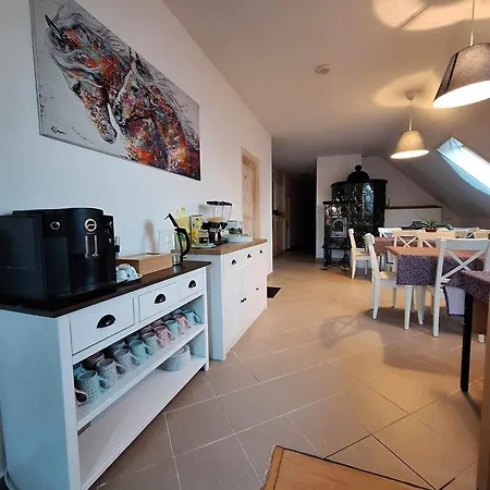 فندق مبيت وإفطار Gyulavezer Lovasbirodalma 3*