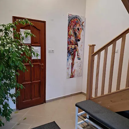 Gyulavezer Lovasbirodalma 3*