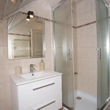 Gyulavezer Lovasbirodalma فندق مبيت وإفطار 3*